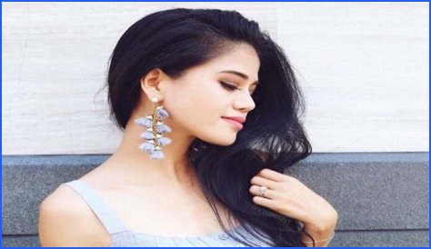 Vy Qwaint Biography, Age, Wiki, Height, Weight, Boyfriend, Family & More